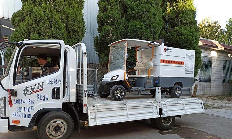 環(huán)衛(wèi)公司購(gòu)置小型多功能高壓清洗車