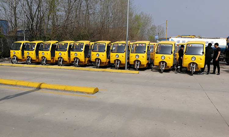 20定制帶棚多功能高壓清洗車(chē)出發(fā)準(zhǔn)備“洗城行動(dòng)”