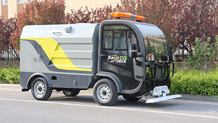 四輪多功能高壓清洗車BY-C15車輛底盤(pán)