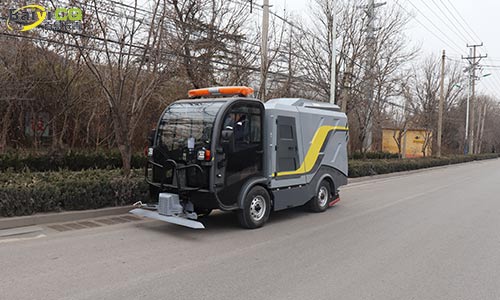 純電動(dòng)深度清潔車，清除道路污染效果好