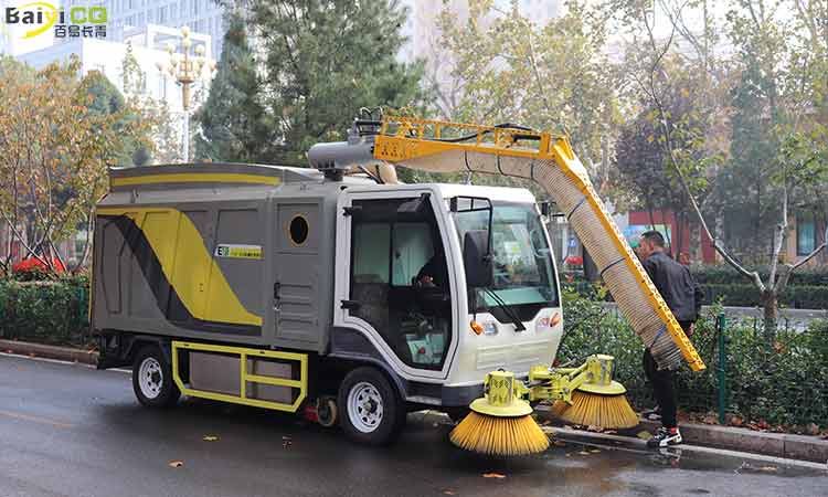 電動(dòng)樹(shù)葉收集車(chē)