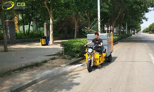 小型高壓清洗車道路清潔一車在手，清潔無(wú)憂