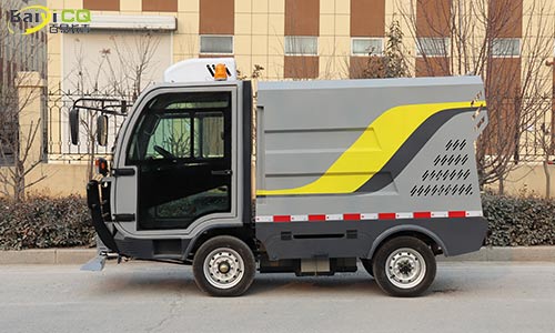 小型四輪高壓清洗車，道路清潔效果好城市顏值擔(dān)當(dāng)