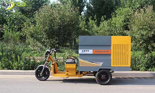 市政環(huán)衛(wèi)高壓清洗車非機(jī)動(dòng)車道高壓沖洗作業(yè)更方便