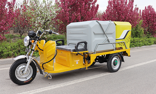 小型電動(dòng)三輪高壓清洗車小區(qū)使用更經(jīng)濟(jì)，清潔高效省人工