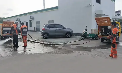 發(fā)往某環(huán)衛(wèi)公司的高溫高壓清洗車(chē)可以使用很滿(mǎn)意