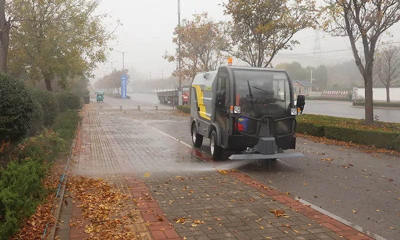 四輪多功能高壓沖洗車，秋季用處多！落葉還能這樣清理??？