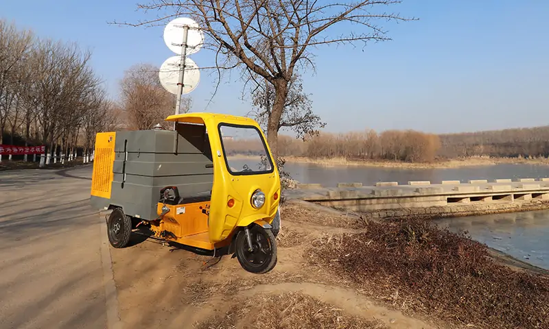 人行道、輔道灰塵清理費(fèi)時(shí)費(fèi)力？了解一下這款小型高壓沖洗車！簡(jiǎn)單好用，上手快！