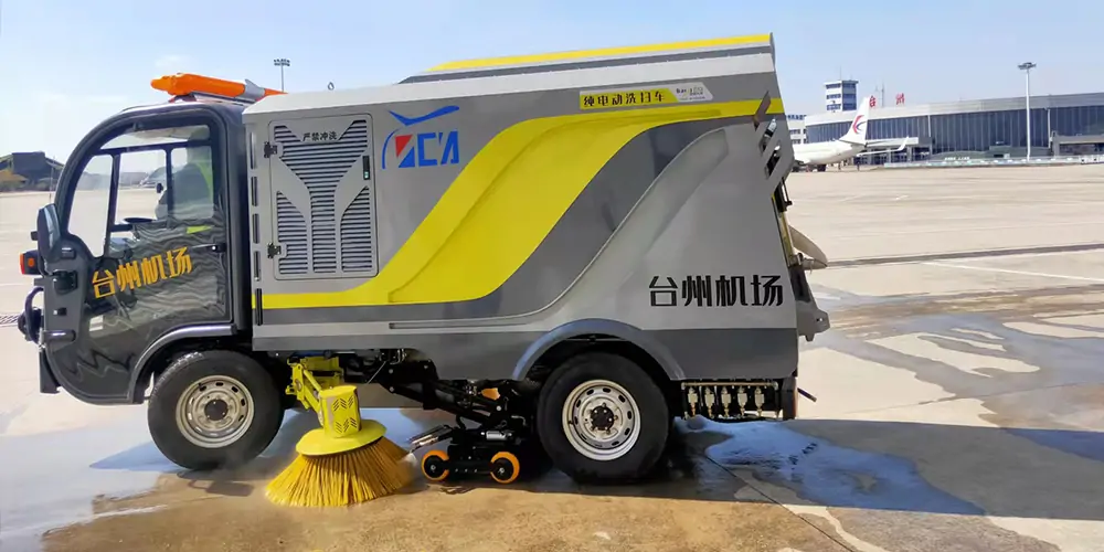 機(jī)場道路洗掃車_機(jī)場電動洗掃車_機(jī)場環(huán)衛(wèi)洗掃車_小型洗掃車