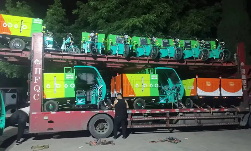 多功能高壓清洗車發(fā)貨深圳！助力深圳環(huán)衛(wèi)美好生活環(huán)境！