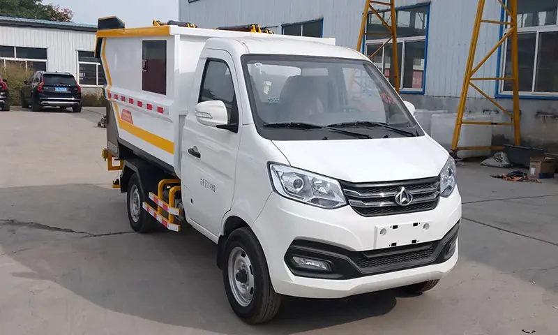 可上牌純電動(dòng)垃圾清運(yùn)車，后裝垃圾形式，環(huán)保高效，創(chuàng)新回收！