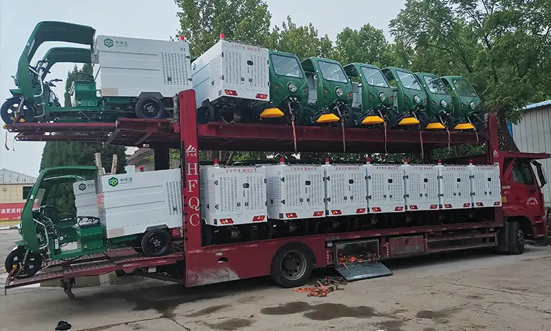 助力美好城市衛(wèi)生建設！高壓沖洗車和樹葉收集車發(fā)貨案例！