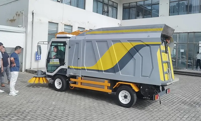 樹葉收集車的魅力在哪里？看完這篇文章，您就會了解樹葉收集車的獨特魅力