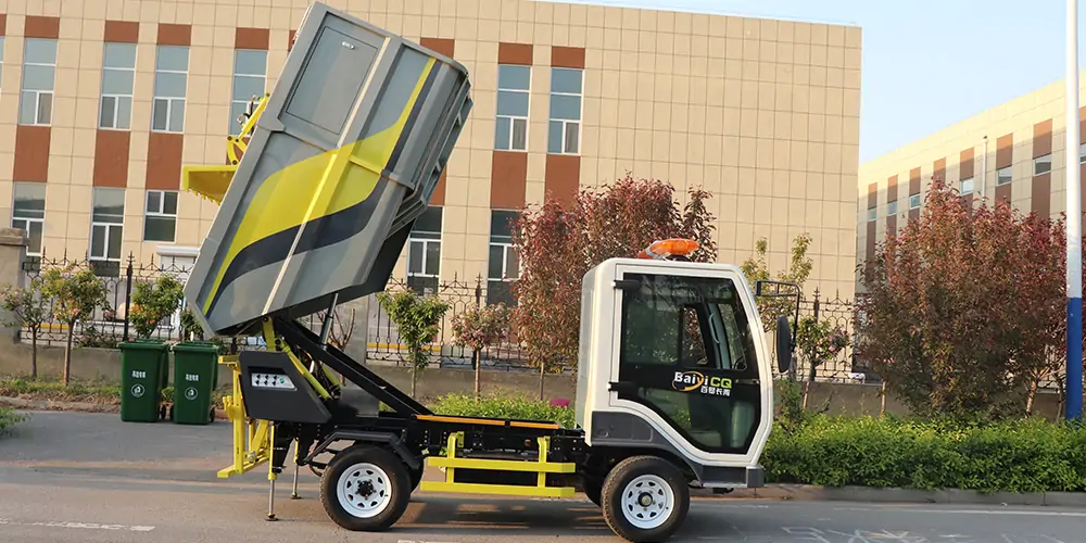 掛桶式垃圾車(chē) 后裝式垃圾清運(yùn)車(chē) 生活垃圾車(chē) 保潔垃圾車(chē) 運(yùn)輸垃圾車(chē)