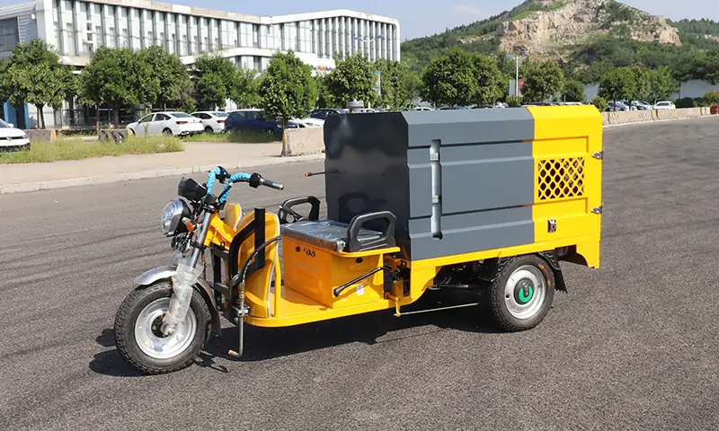 多功能高壓沖洗車，新年區(qū)域衛(wèi)生全搞定！商業(yè)街道衛(wèi)生治理有妙招！