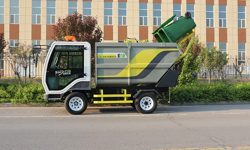 純電動(dòng)后裝式垃圾清運(yùn)車(chē)：環(huán)保先行，高效清理垃圾