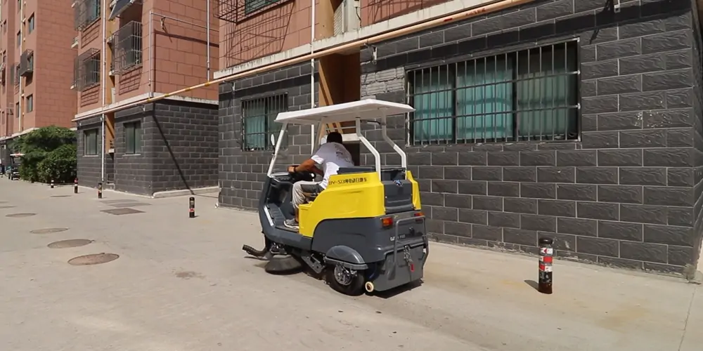 清掃車(chē),電動(dòng)掃地車(chē),廠區(qū)掃地車(chē),園區(qū)掃路車(chē),景區(qū)清掃車(chē)