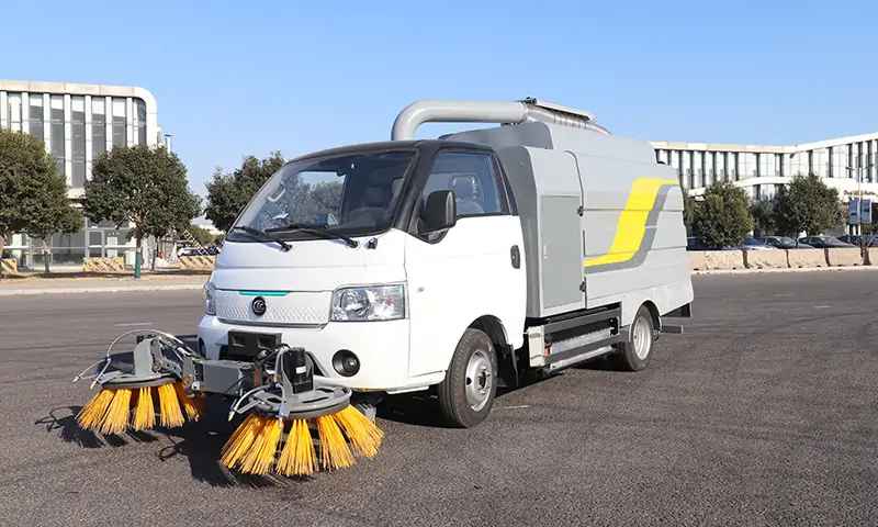 四輪樹葉收集車：解決落葉難題，引領(lǐng)環(huán)保革命