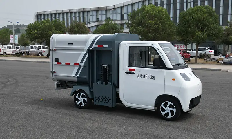 新能源垃圾清運(yùn)車助力環(huán)衛(wèi)事業(yè)，提升城市環(huán)境質(zhì)量