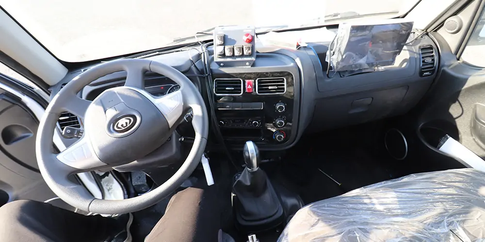 新能源樹(shù)葉收集車 新能源多功能樹(shù)葉收集車 新能源吸樹(shù)葉的機(jī)器 新能源新型樹(shù)葉收集車