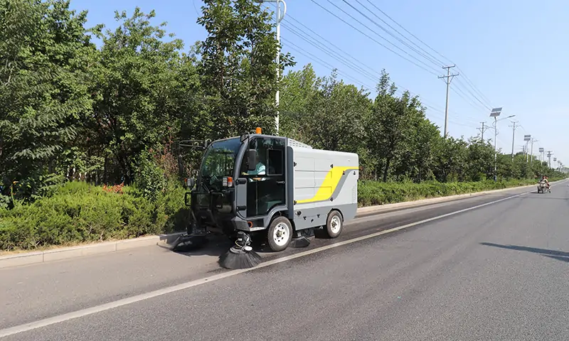 純電動(dòng)掃地車：高效環(huán)保，助力清潔新升級(jí)