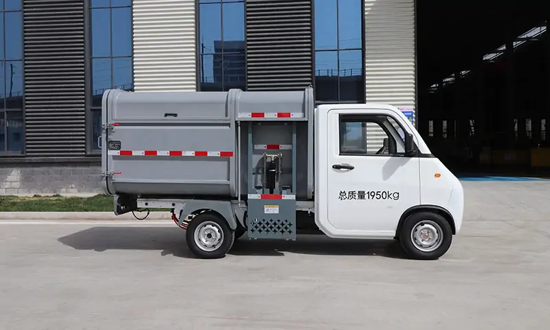 高效環(huán)保的理想選擇——新能源側裝式垃圾清運車全面解析