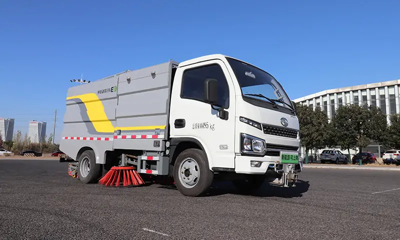 智慧環(huán)衛(wèi)新標桿——新能源洗掃車助力城市綠色升級