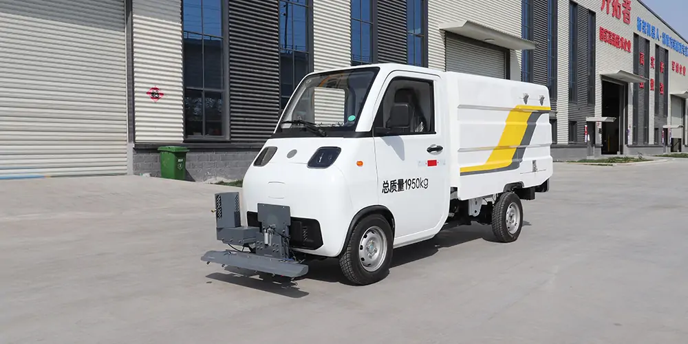 新能源路面養(yǎng)護(hù)車，高壓清洗車，高壓沖洗車，路面養(yǎng)護(hù)車